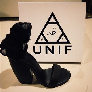 UNIF Pyre Heel Black