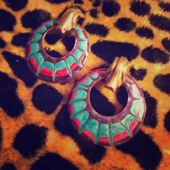 🎉HP Statement Style!🎉 80s inspired earrings - Picture 1 of 3