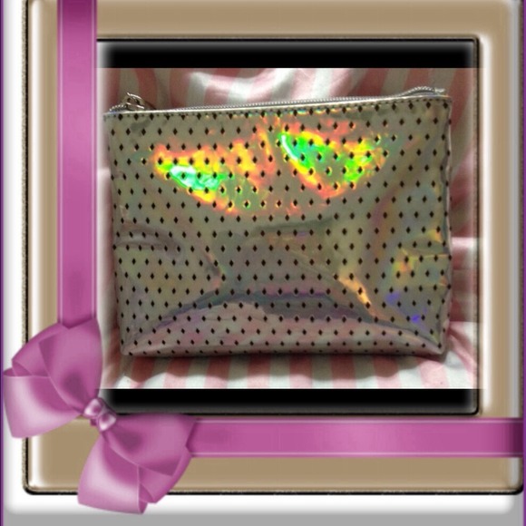 πIN THE SPOTLIGHT πSILVER" Make-Up Bundle!!!ππ - Picture 4 of 4