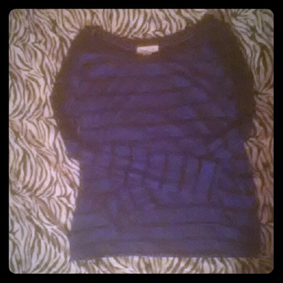 Long-sleeved shirt