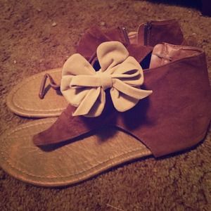 Brown Bow Sandals
