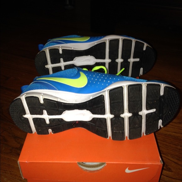 Nike - Picture 4 of 4