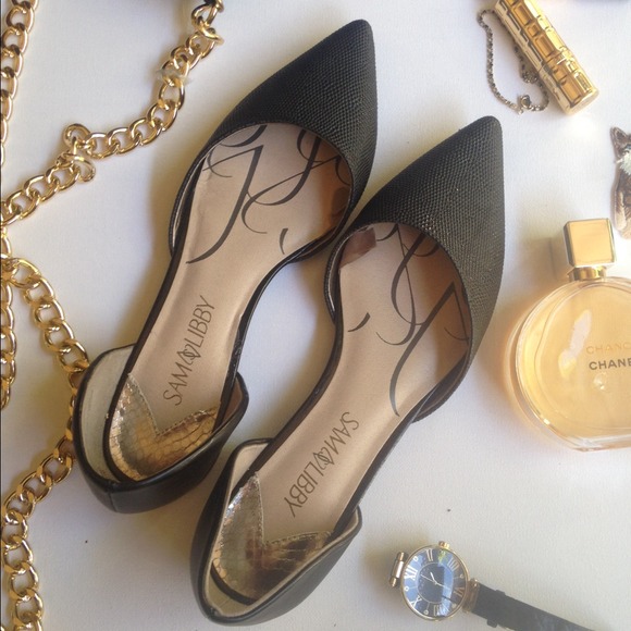 Black Pointed Flats