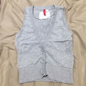Chic Grey Sweater Vest