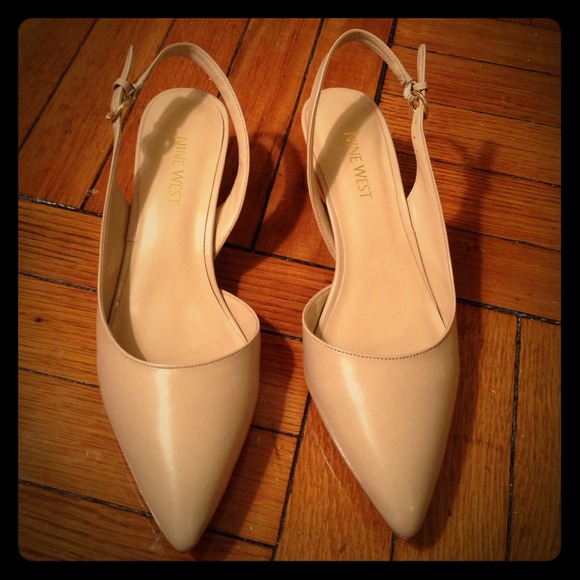 Cute Nine West blush kitten sling back heels