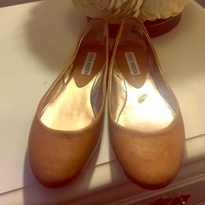 Camel color Steve Madden Flats BRAND NEW