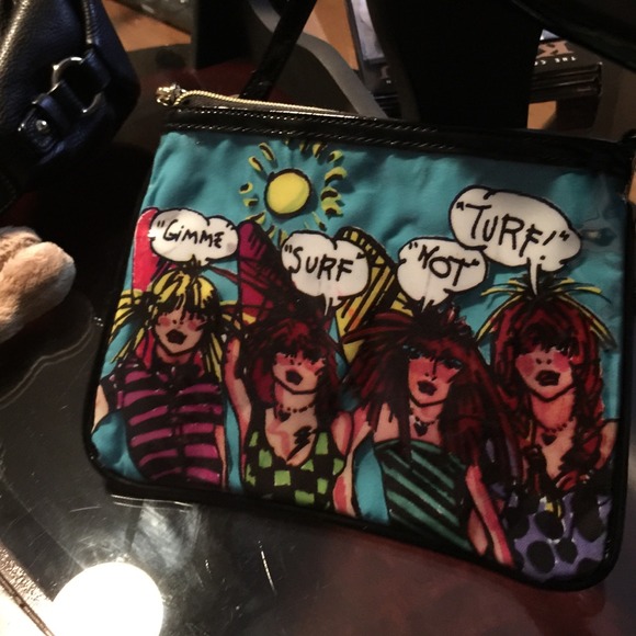 Betsy wristlet