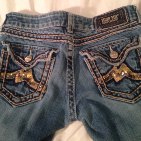 🧚🏽 Miss me jeans 💛