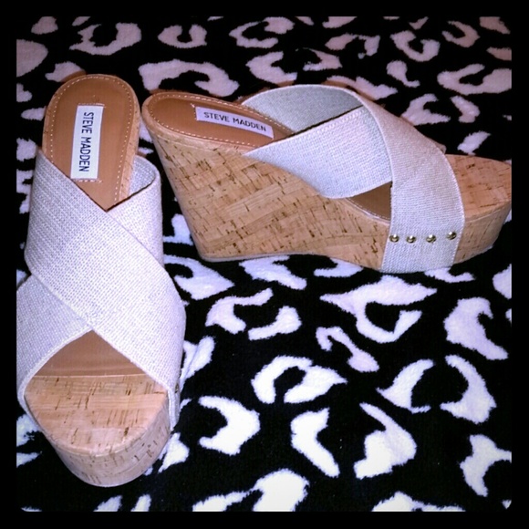 Steve Madden Shoes - Steve Madden Natural Fabric Slip-on Sandals