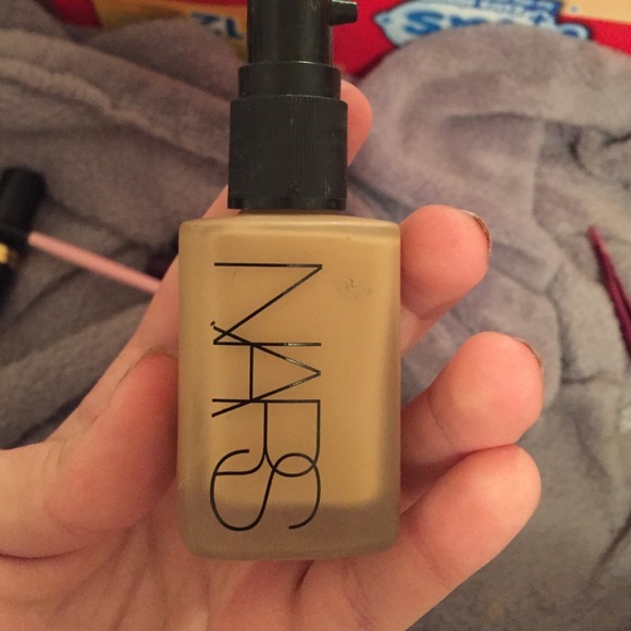 nars sheer matte foundation - Picture 3 of 3