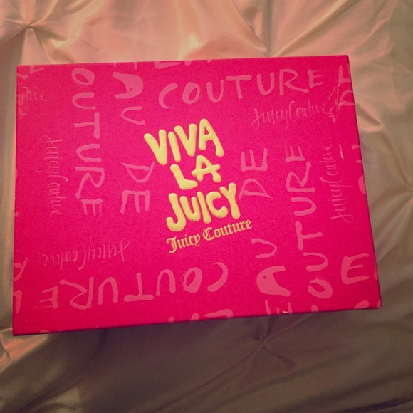Juicy couture box  🎀💄