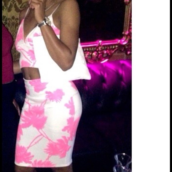 Missguided Dresses & Skirts - ⚡️FLASH SALE⚡️Hot pink Palm tree 2-piece set