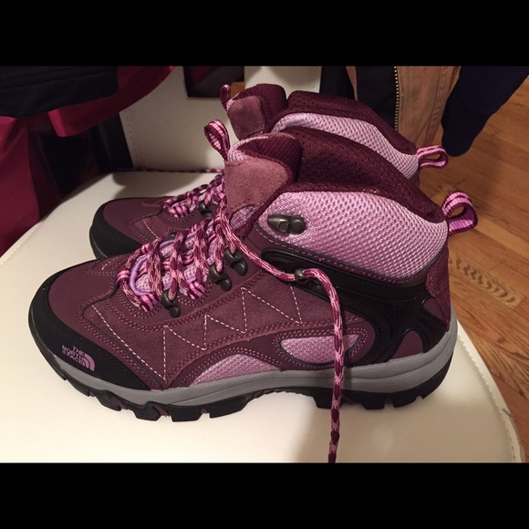 North Face Women hiking shoes