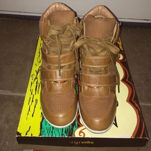 ZigiSoho Tan hidden wedge sneakers Size 9
