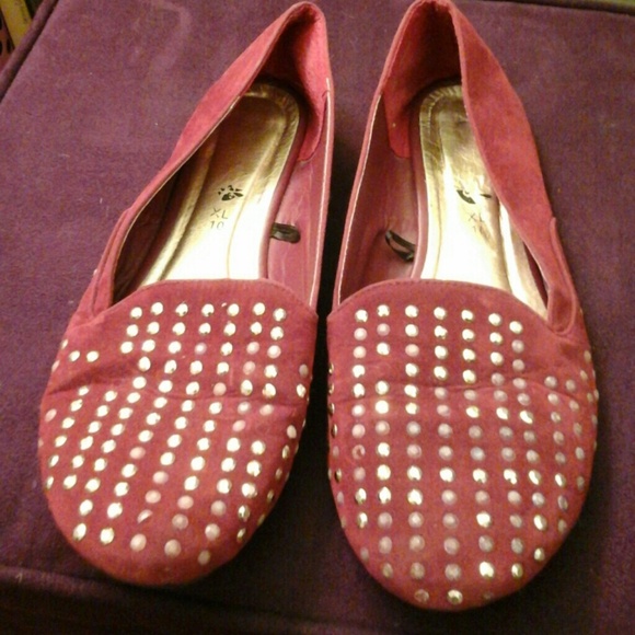 Red flats - Picture 1 of 1