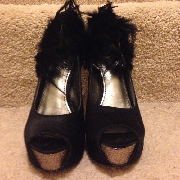 Enzo Angiolini, black heels - Picture 2 of 4