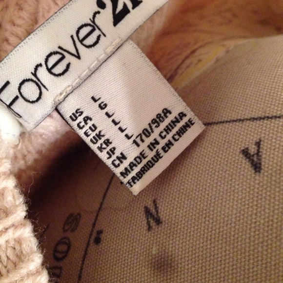 Spiked shoulder forever 21 sweater - Picture 3 of 3