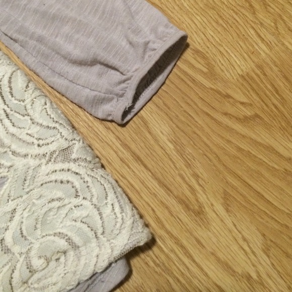 American Eagle Top - Picture 3 of 4