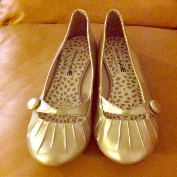 gold flats payless