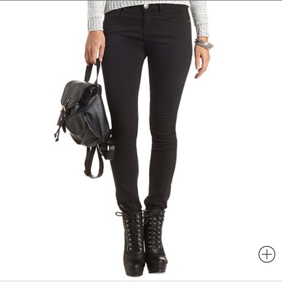 NWT Black skinny jeans