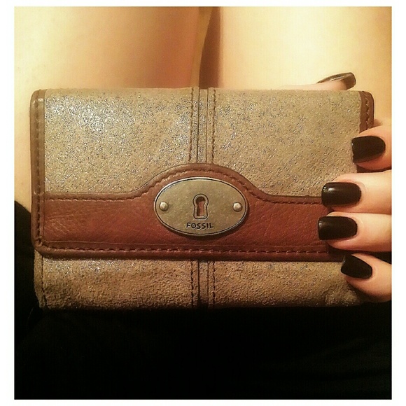 Fossil wallet