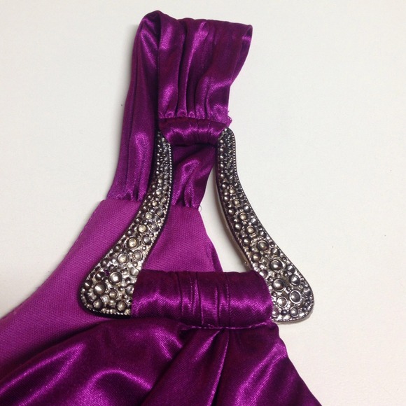 Fuchsia party dress. - Picture 3 of 4