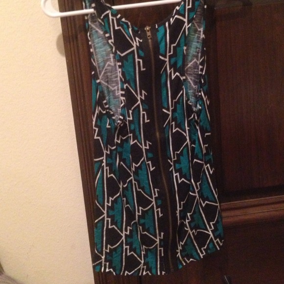 Urban outfitters tank - Picture 2 of 2