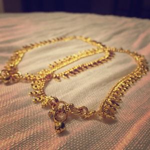 FREE SHIPPING-Set of gold anklets w bells