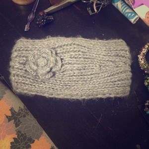 Knitted headband.