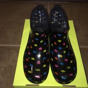 Capelli Size 9- rain shoes