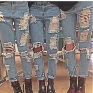 Brandy Melville boyfriend jeans