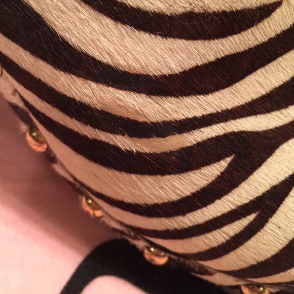 New Nina Calf hair Zebra Print 7M Clog dust bag - Picture 4 of 4