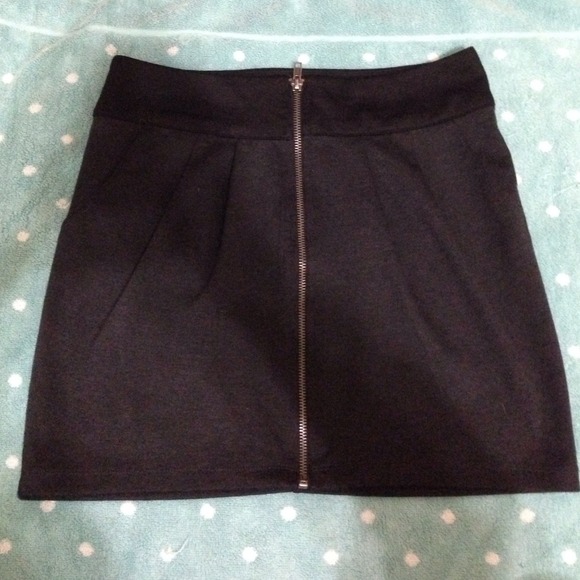Black zippered skirt