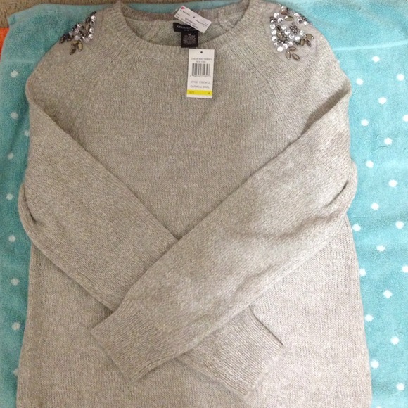 Grey cozy sweater!