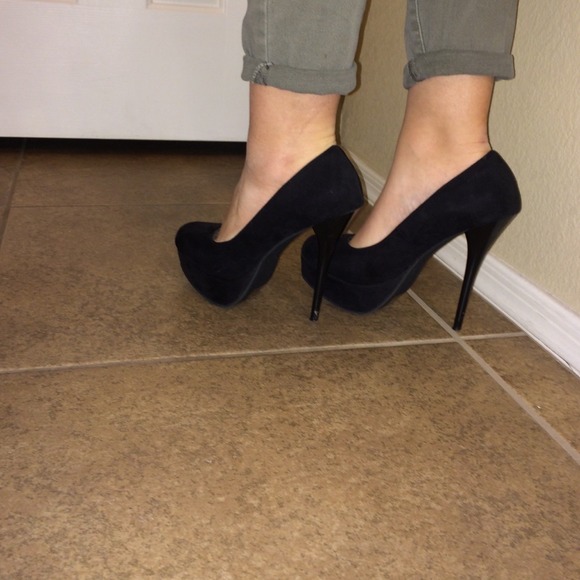 Size 8 Charlotte Russe pumps