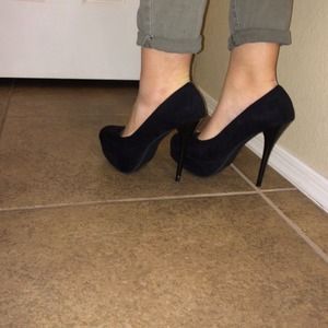 Size 8 Charlotte Russe pumps