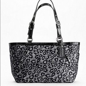 100% authentic Coach Purse!