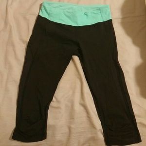 Lululemon 6 Runnin with my homies crops