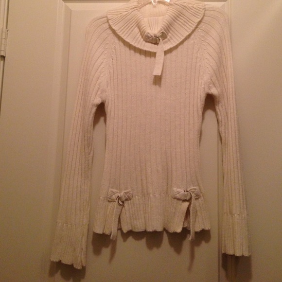 Gorgeous beige sweater