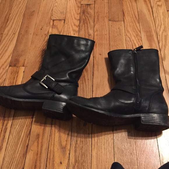 Black boots