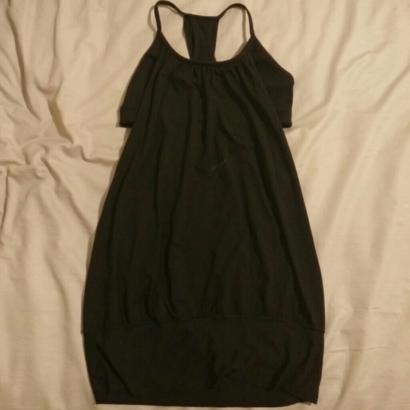 Lululemon No limits tank sz 4