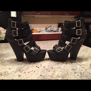 Steve Madden (ONLY WORN ONCE)