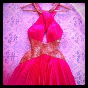 🎀Beautiful hot pink/gold dress🎀