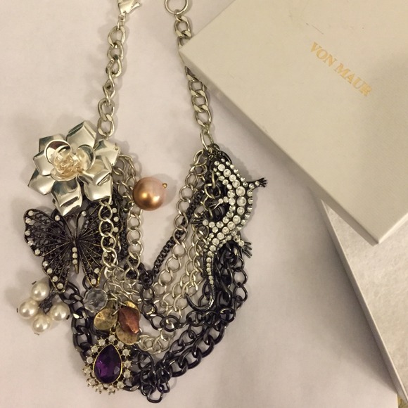 Jewelry - Statement Necklace