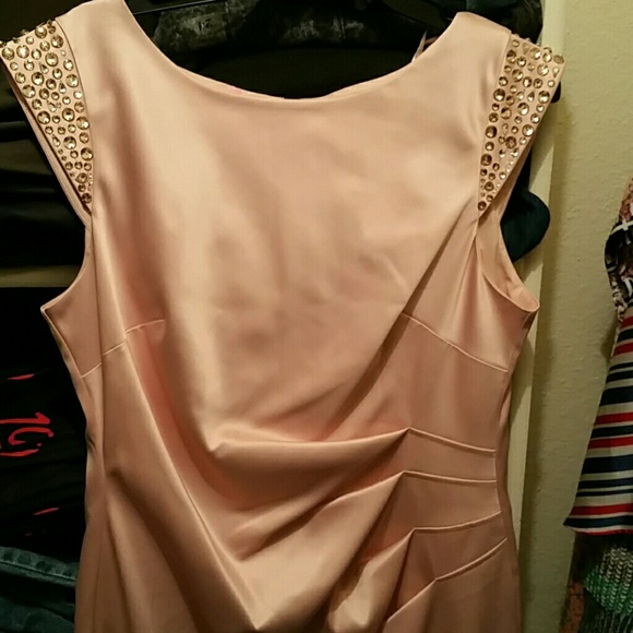 Vince Camuto Formal Dress - Picture 2 of 4
