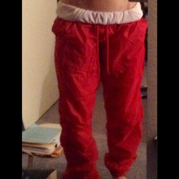 Red jogging pants! - Picture 4 of 4