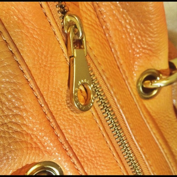 Marc by Marc Jacobs Handbag (With gift!!!) - Picture 3 of 4