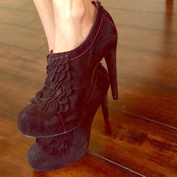 L.A.M.B. Black bootie, size 7