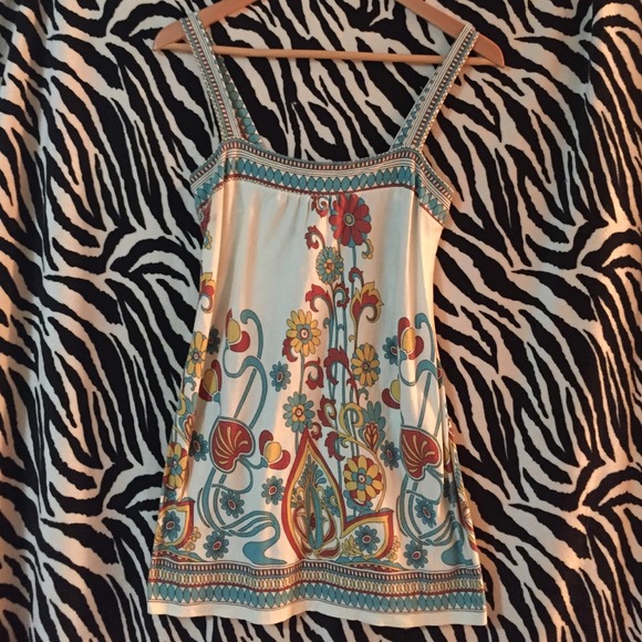 Forever 21 XXI Ivory & Floral Print Hippie Top