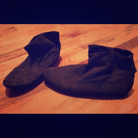 F21 Brown short cloth boots